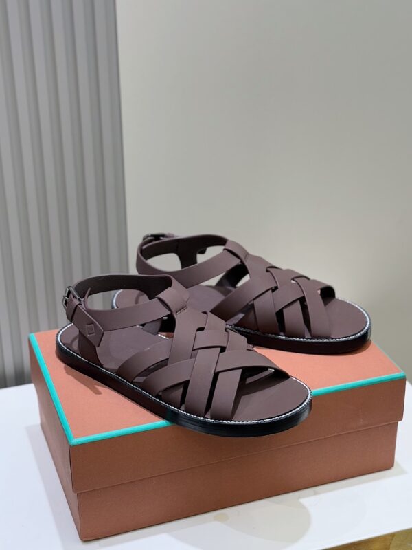 Loro Piana Nama Flexible Cowhide Leather Men's Sandals