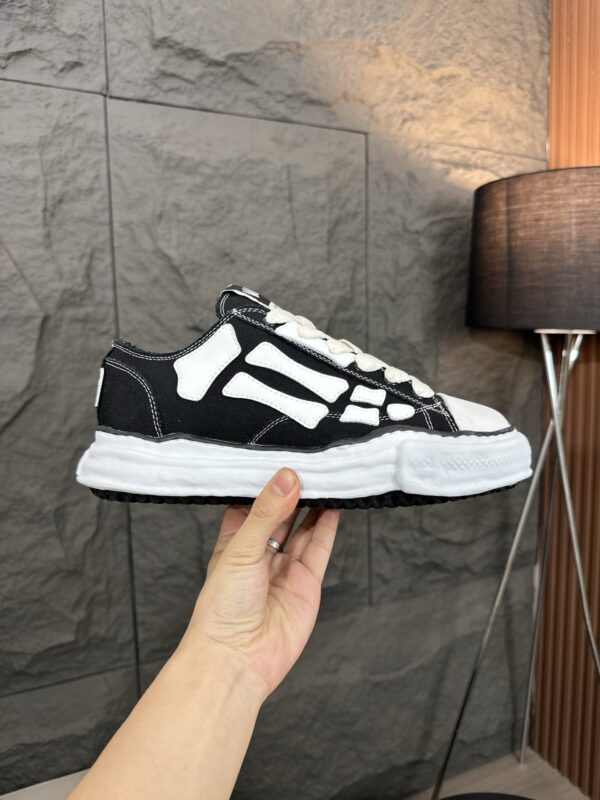 Amiri Denim Low Cut Casual Sports Shoes For Men And Women - Image 5