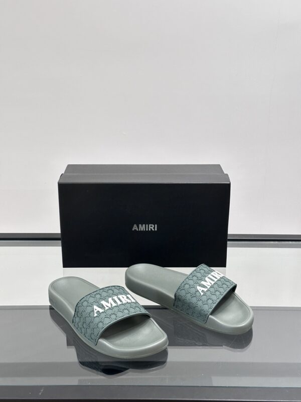 Amiri Embossed Men's Slippers With Unique Patterns - Image 4