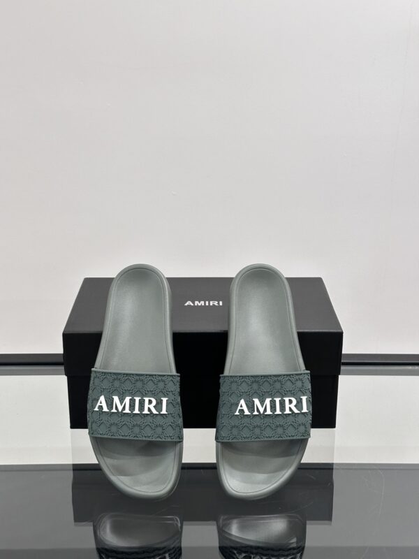 Amiri Embossed Men's Slippers With Unique Patterns - Image 6