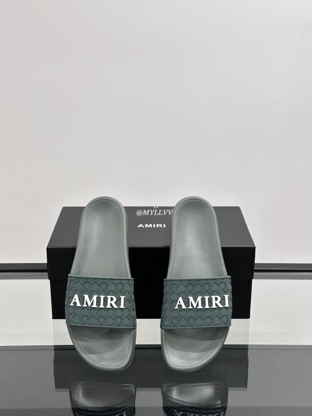 Amiri Embossed Men's Slippers With Unique Patterns - Image 6