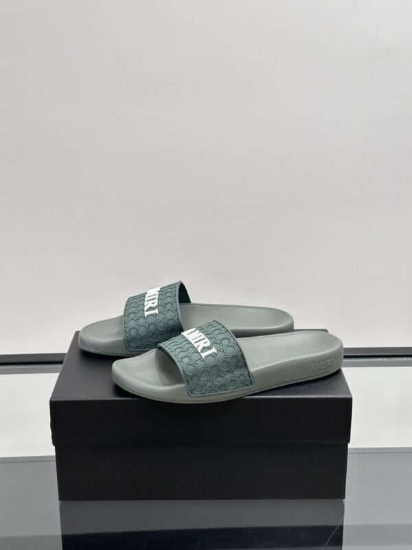 Amiri Embossed Men's Slippers With Unique Patterns