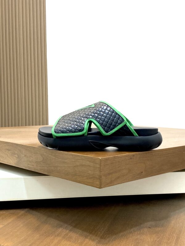 Bottega Veneta Spring Summer Cowhide Men's Slippers - Image 5