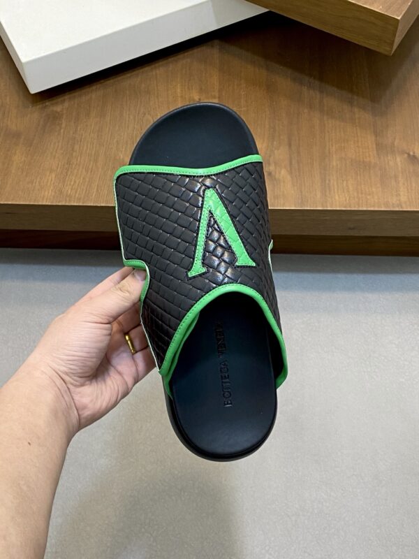 Bottega Veneta Spring Summer Cowhide Men's Slippers - Image 7