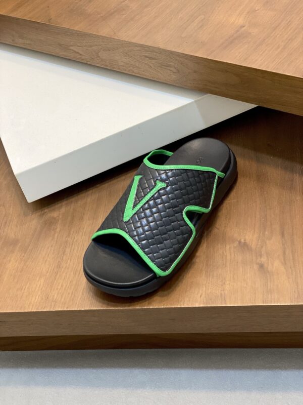 Bottega Veneta Spring Summer Cowhide Men's Slippers - Image 8