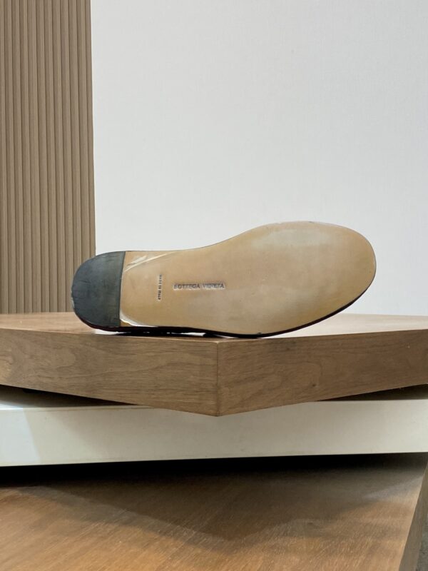 Bottega Veneta Cowhide Leather Hand Woven Oxford Shoes - Image 9