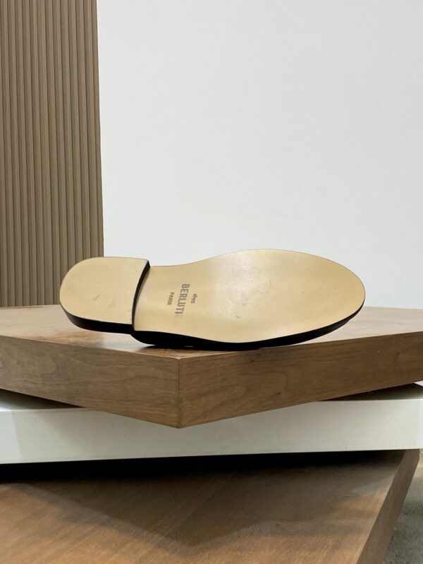 Berluti New Men's Cowhide Leather Business Half Slippers - Image 9