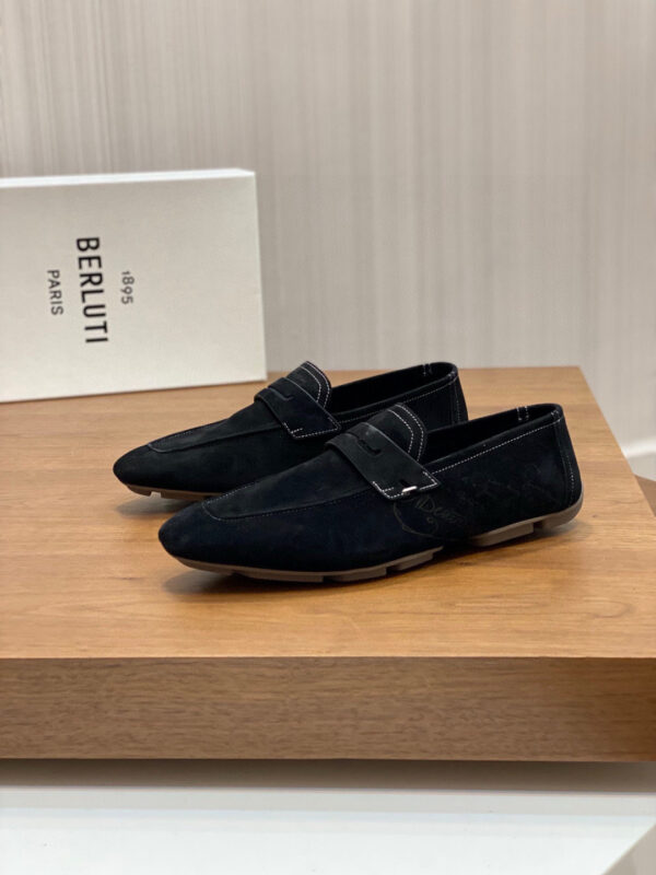 Berluti Venezia Men's Casual Frosted Cowhide Leather Loafers