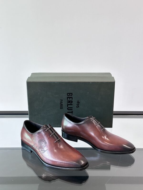 Berluti Genuine Leather outsole Cowhide Leather Dress Shoes