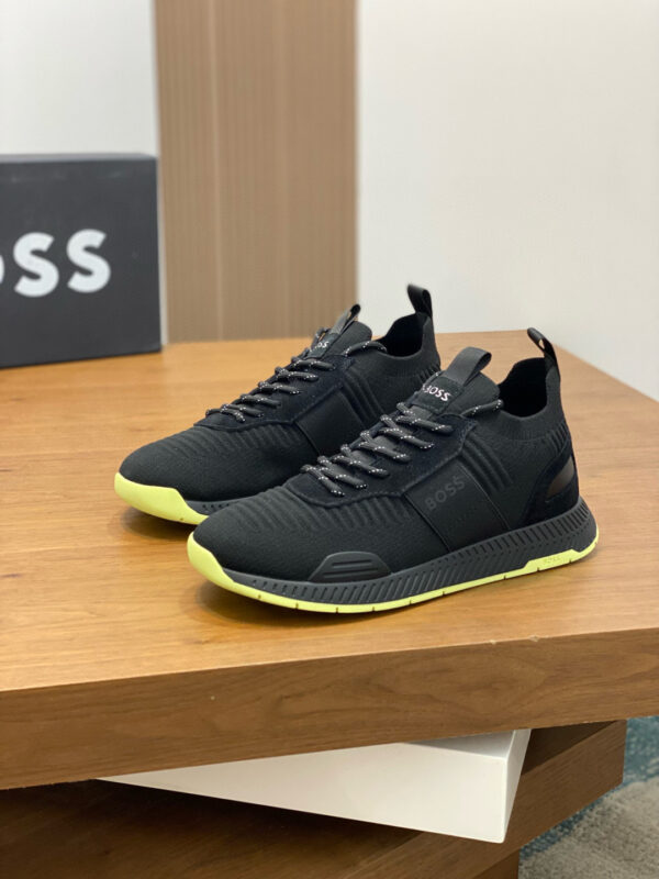 Boss Integrated Fly Woven Fabric Casual Sports Shoes