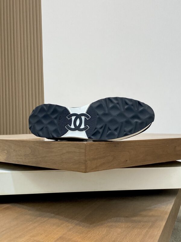 Chanel Spring and summer New Suede Cowhide Sneakers - Image 9