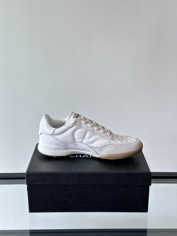Chanel Panda Colored Light Diamond Grid Tennis Shoes - Image 7