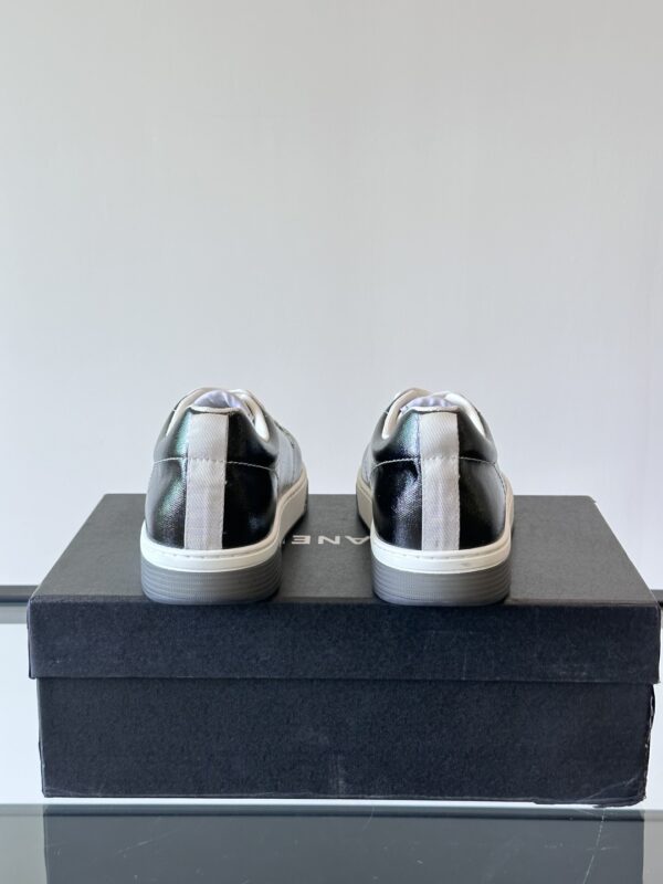 Chanel New Cowhide Leather Casual Embroidered White Shoes - Image 8