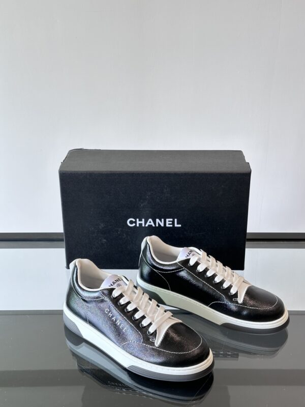 Chanel New Cowhide Leather Casual Embroidered White Shoes