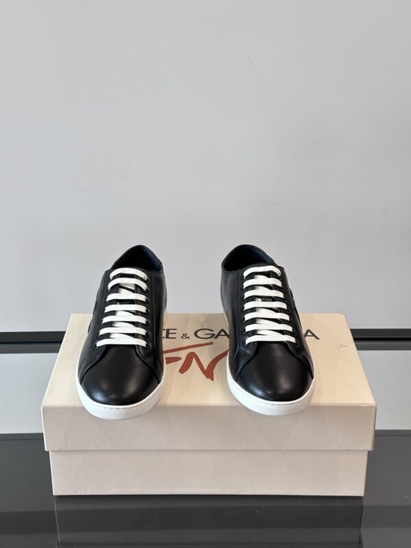 Dolce & Gabbana High End Boutique Men's Casual Sports Shoes - Image 3