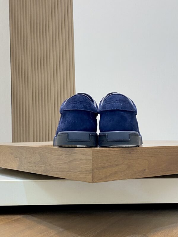 Dolce & Gabbana Fashionable Men's Casual Sports Shoes - Image 8