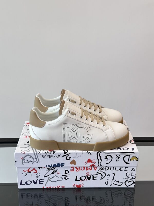 Dolce & Gabbana New High Quality Men's Casual Sports Shoes - Image 2