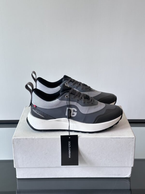 Dolce & Gabbana Cowhide Breathable Fabric Casual Sports Shoes - Image 2