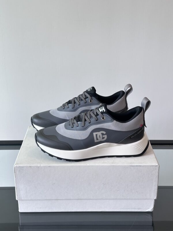 Dolce & Gabbana Cowhide Breathable Fabric Casual Sports Shoes - Image 4