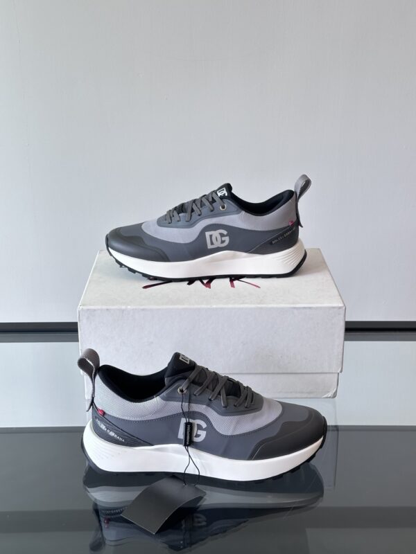 Dolce & Gabbana Cowhide Breathable Fabric Casual Sports Shoes - Image 5