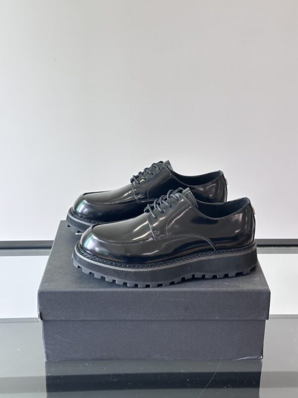 Dolce & Gabbana Men's Thick Soled Lace Up Formal Shoes - Image 4