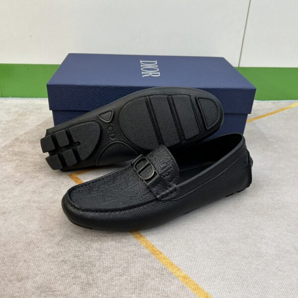 Christian Dior Men's Lychee Patterned Cowhide Leather Bean Shoes - Image 9