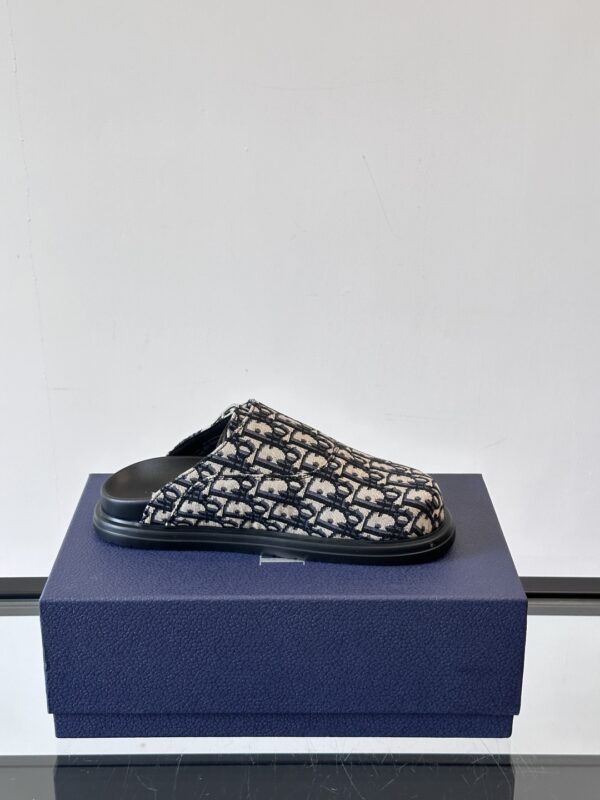 Christian Dior Aqua Oblique Printed Men's Hooded Muller Shoes - Image 7