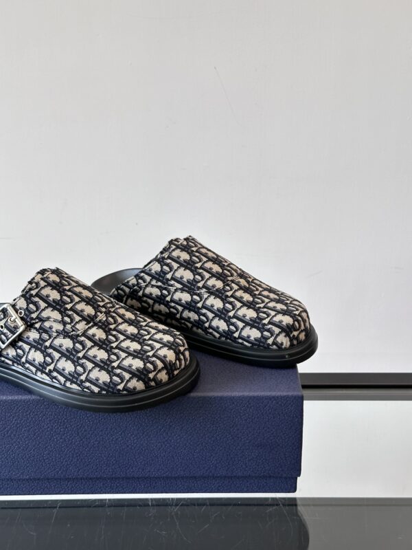 Christian Dior Aqua Oblique Printed Men's Hooded Muller Shoes - Image 8