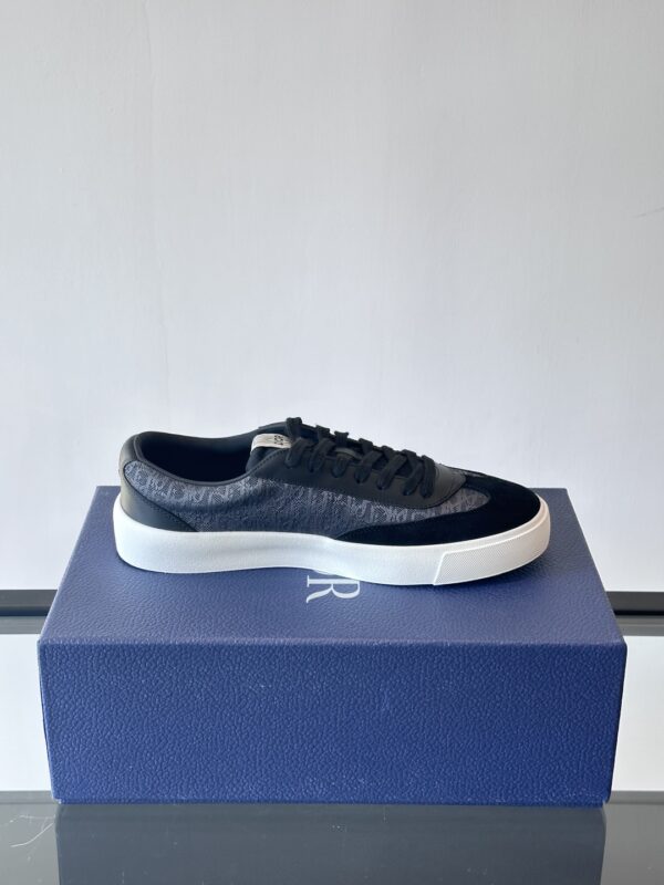Christian Dior Low Cut B101 Men's Casual Sports Shoes - Image 7