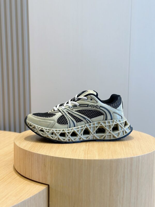 Christian Dior Kaws X Dior B35 NXT Men's Sports Shoes - Image 5