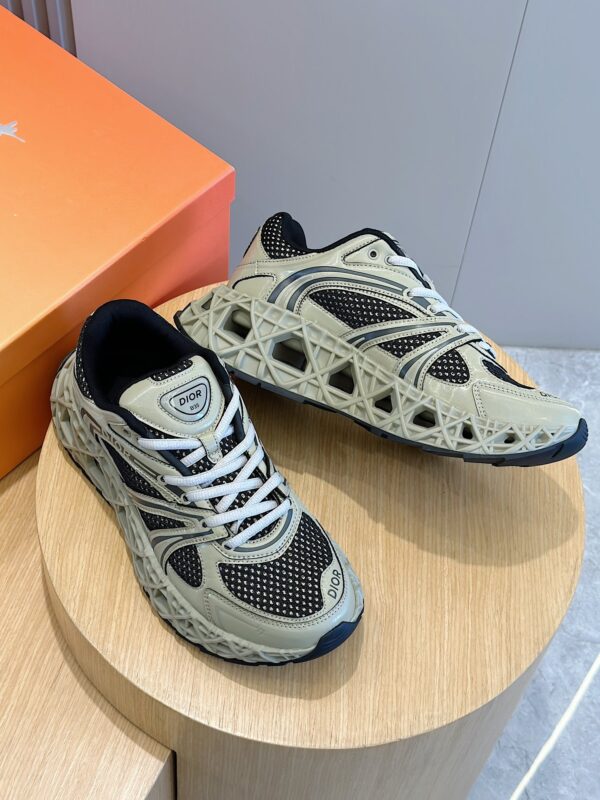 Christian Dior Kaws X Dior B35 NXT Men's Sports Shoes - Image 3