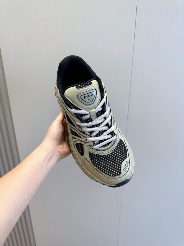 Christian Dior Kaws X Dior B35 NXT Men's Sports Shoes - Image 6