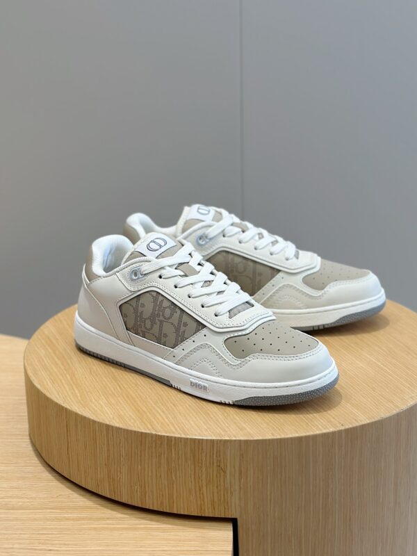 Christian Dior Latest Color Matching Couple B27 Sports Shoes