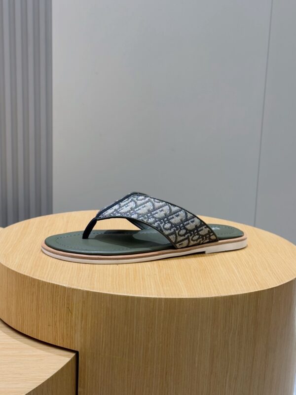 Christian Dior Alias Men's Oblique Printed Cowhide Leather Slippers - Image 4