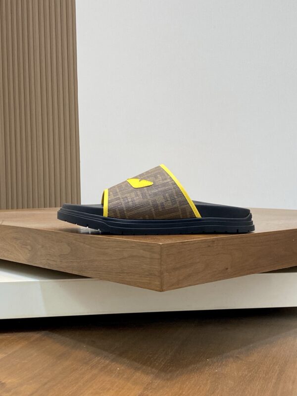 Fendi New Men's Canvas Double F Letter Slippers - Image 3