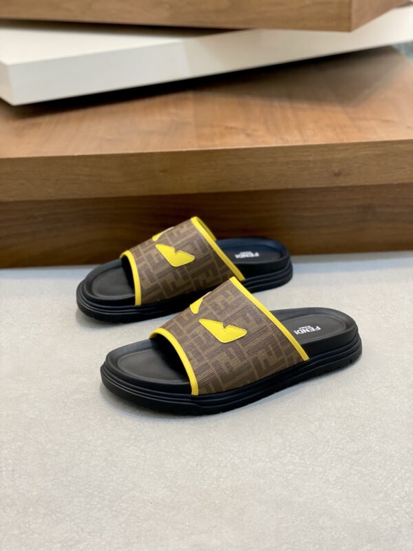 Fendi New Men's Canvas Double F Letter Slippers - Image 4