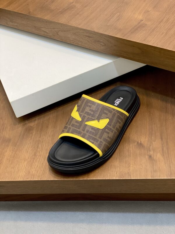 Fendi New Men's Canvas Double F Letter Slippers - Image 8