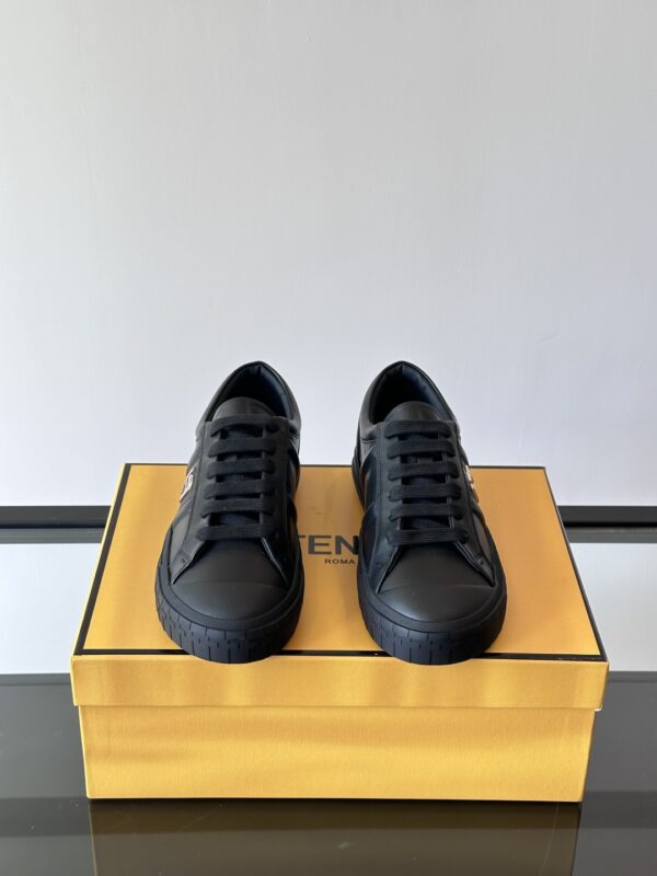 Fendi Domino Cowhide Leather Comfortable Casual Sports Shoes - Image 3