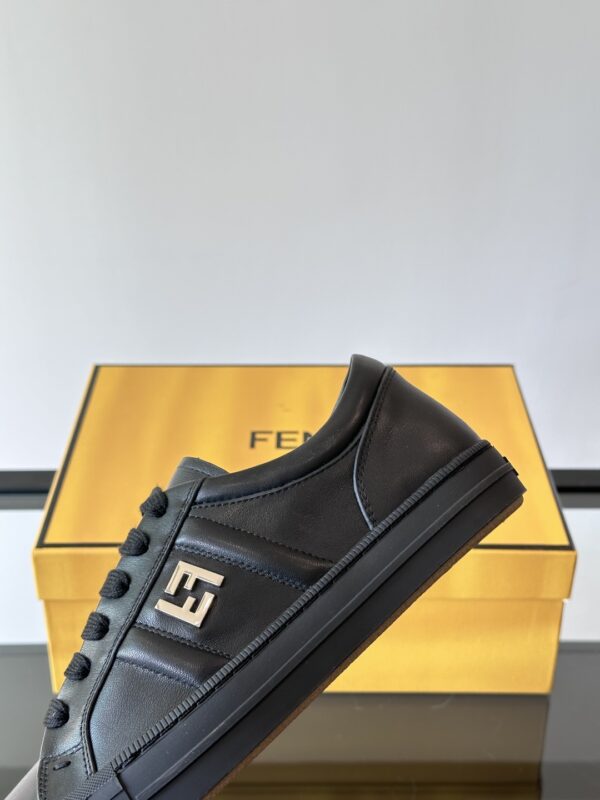 Fendi Domino Cowhide Leather Comfortable Casual Sports Shoes - Image 7