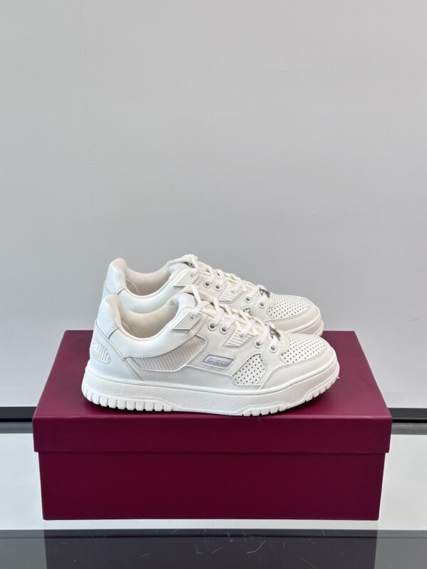Gucci GG Couple's Cowhide Leather Casual Sports Shoes - Image 2