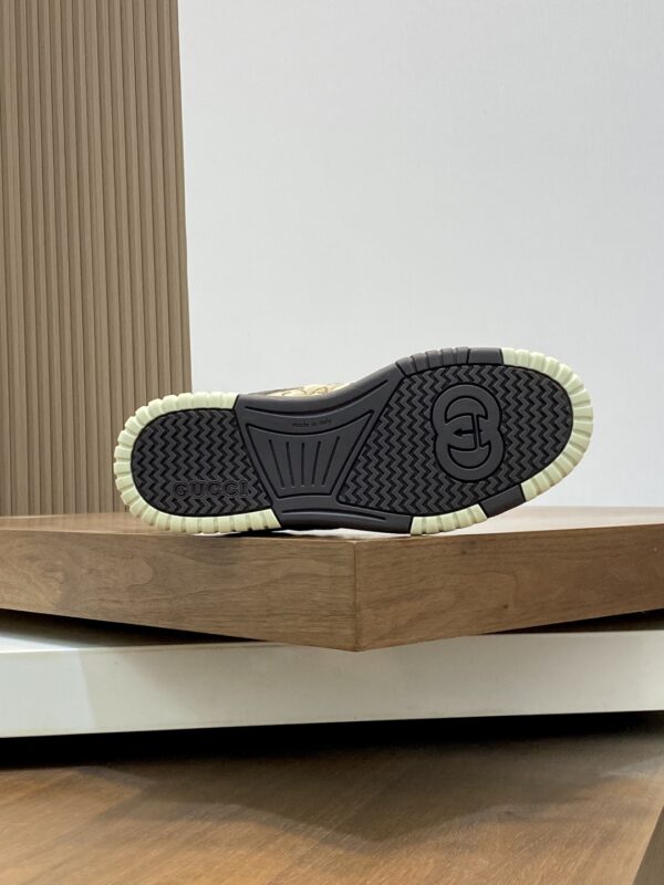 Gucci Re Web Series Men's Cowhide Leather Casual Sports Shoes - Image 9