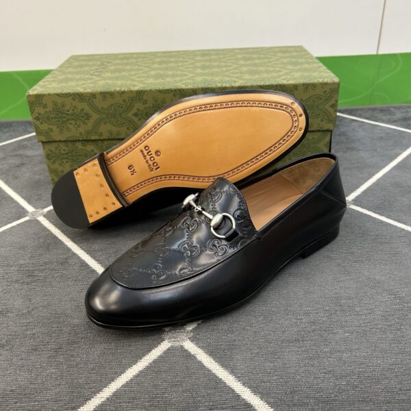 Gucci Men's Classic Cowhide Leather Suede Dress Shoes - Image 10