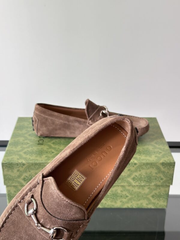 Gucci Men's Classic Cowhide Leather Bean Shoes Loafers - Image 8