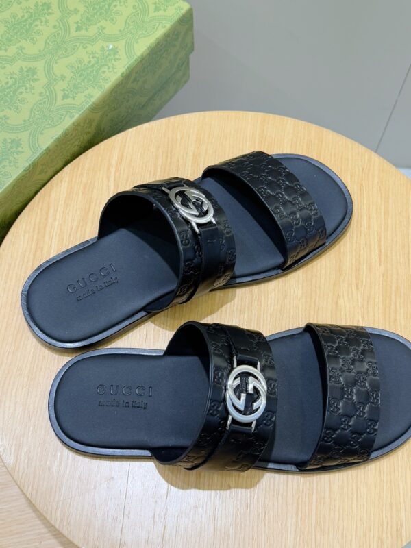 Gucci Men's Cowhide Leather Interlocking Double G Slippers - Image 6