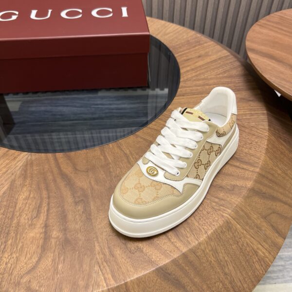 Gucci Men's Inner And Outer Cowhide Leather GG Sports Shoes - Image 6