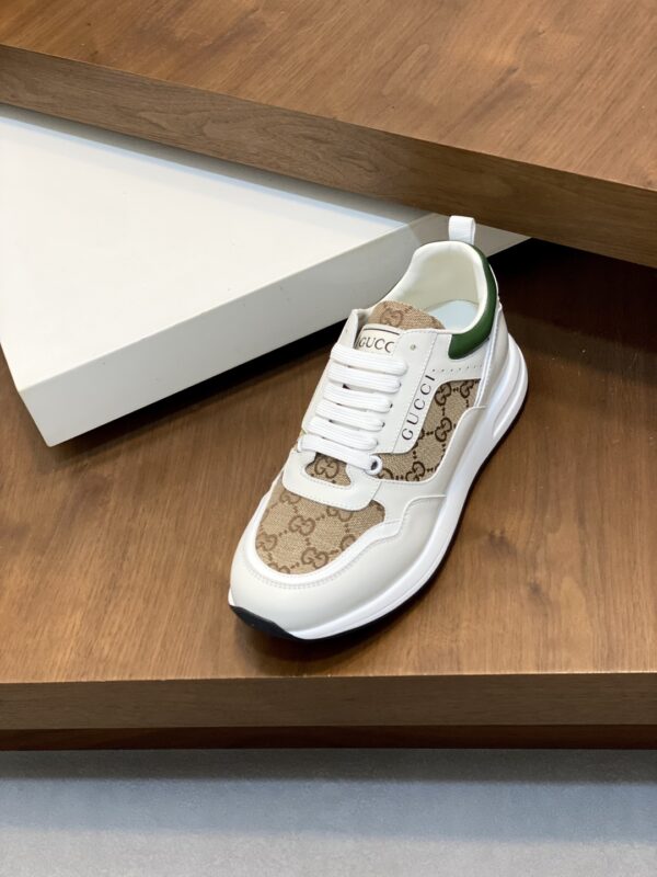 Gucci Men's New Cowhide Leather Casual Sports Shoes - Image 6