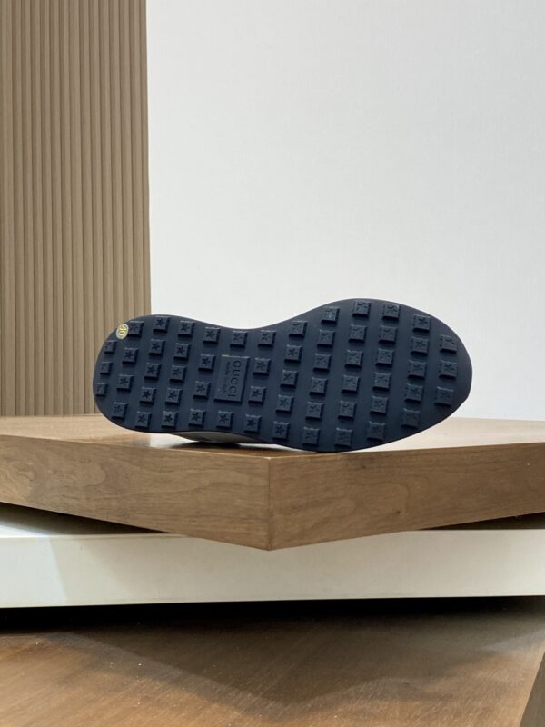 Gucci Men's New Cowhide Leather Casual Sports Shoes - Image 9