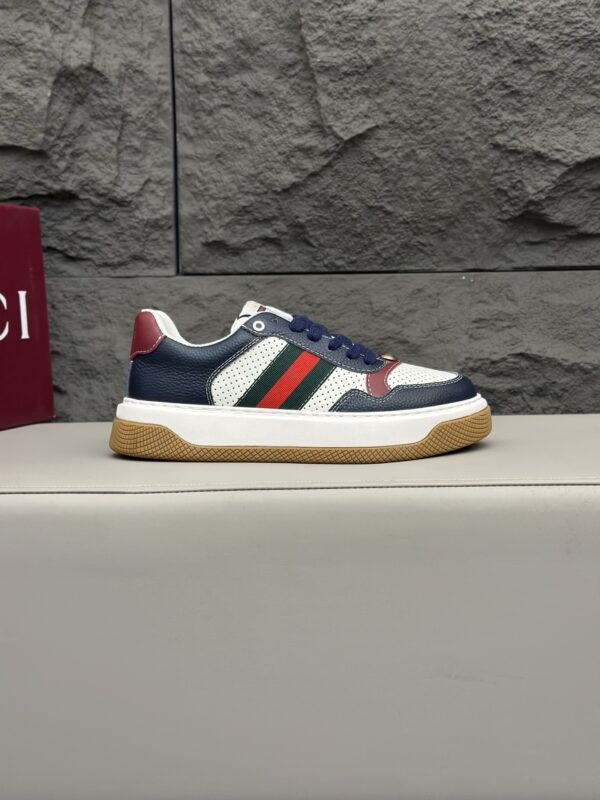 Gucci Men's Cowhide Leather Soft And Comfortable Sports Shoes - Image 5