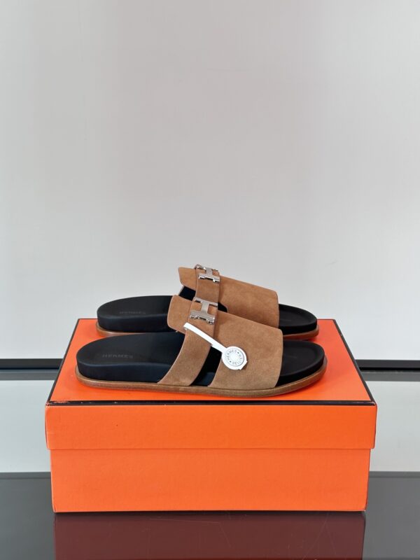 Hermes High End Cowhide Leather Outsole Men's Slippers - Image 2