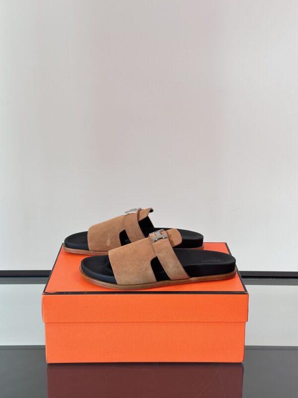 Hermes High End Cowhide Leather Outsole Men's Slippers - Image 4